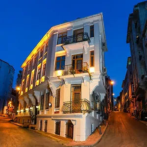 St Moscow Taksim By Emmy Estambul